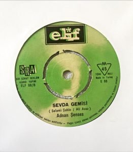 Adnan Şenses - Aşkta Çok Yenisin / Sevda Gemisi 45'lik Plak - Görsel 3