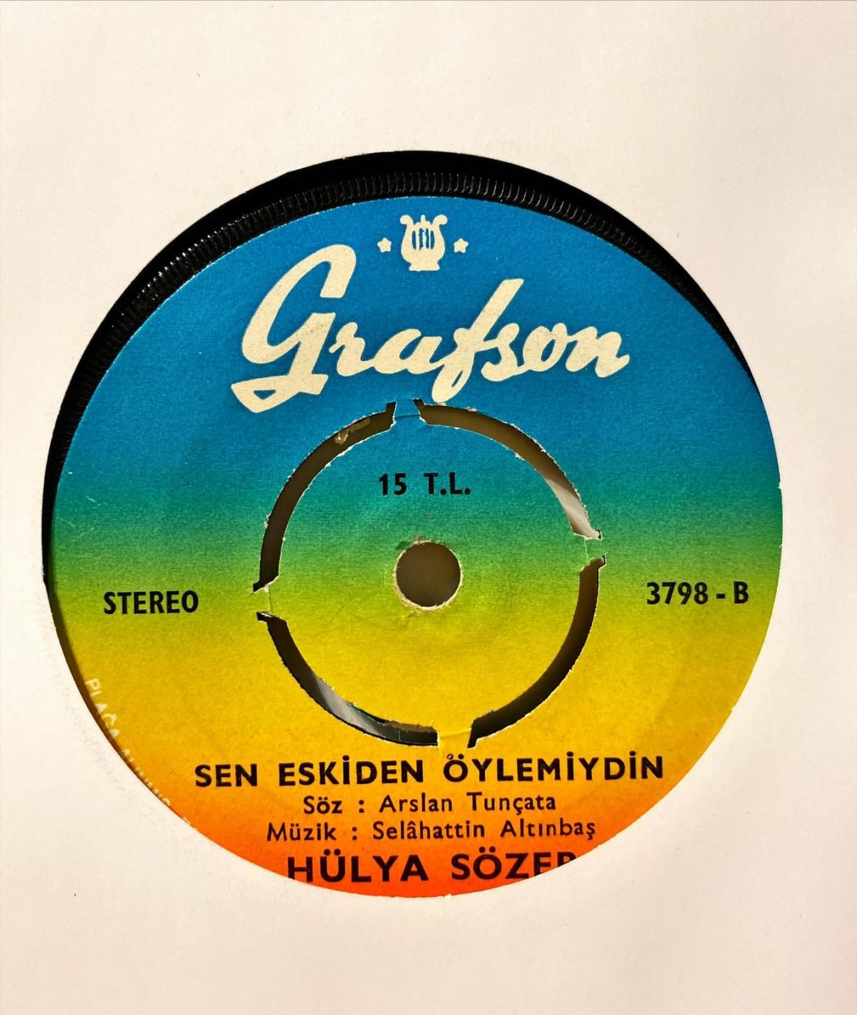 Hülya Sözer ‎– Yatırlara Mum Diktim / Sen Eskiden Öyle Miydin 45'lik Plak - Görsel 4