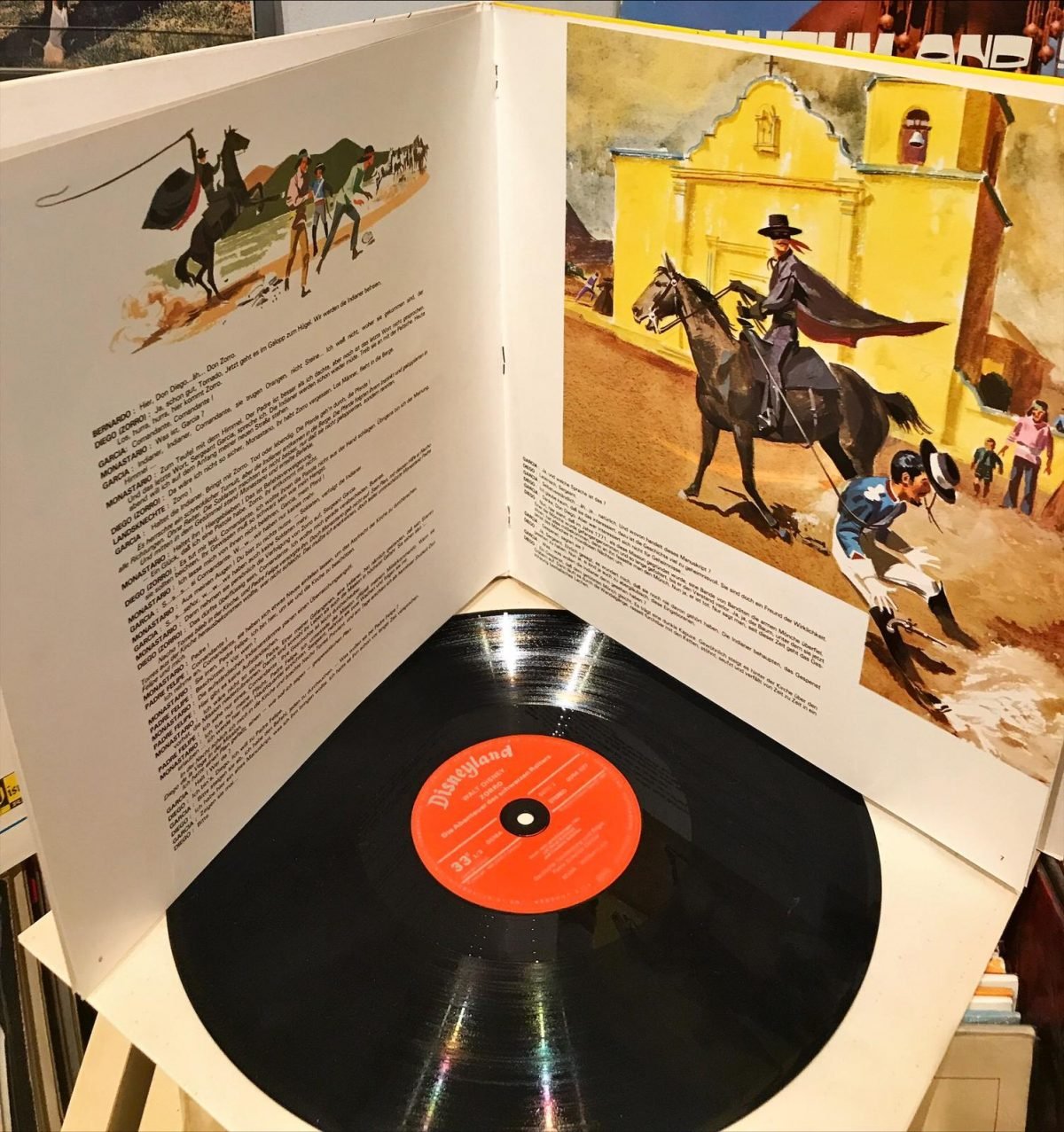 Petra Schmidt-Decker ‎– Walt Disney - Zorro (Radyo Piyesi) LP Plak - Görsel 3