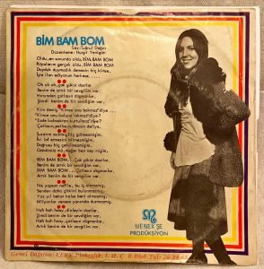 Yasemin Kumral ‎– Bim Bam Bom / Olmaz Mı Olmaz Mı 45'lik Plak - Görsel 2