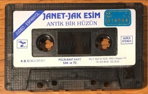 Janet & Jak Esim – Antik Bir Hüzün Kaset (Feat. Okay Temiz) (Ladino) - Görsel 4