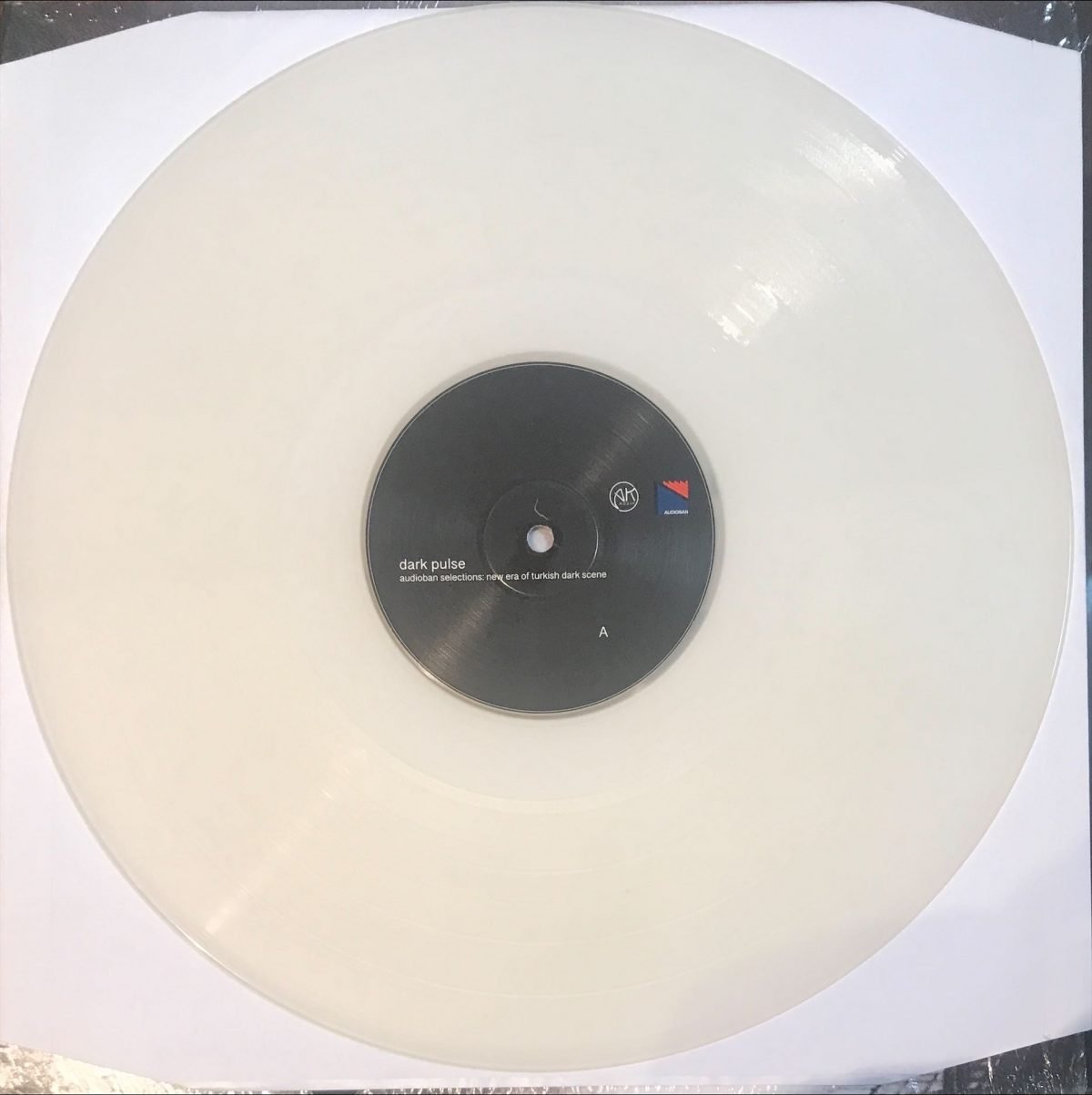 Dark Pulse - Audioban Selections: New Era Of Turkish Dark Scene LP Plak (Glow In The Dark Vinyl) - Görsel 4