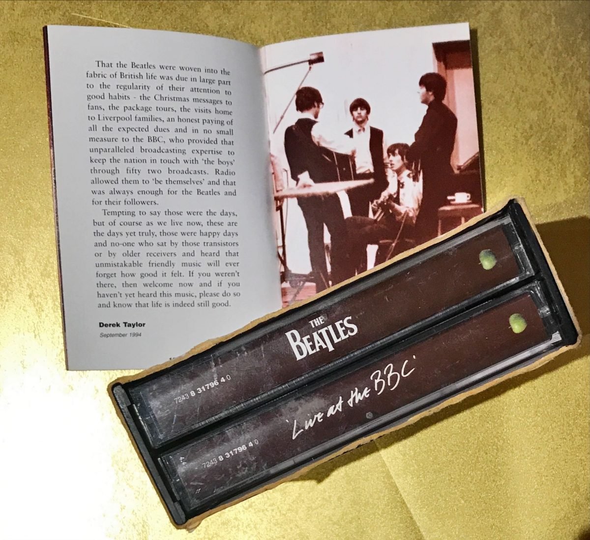 The Beatles ‎– Live At The BBC 2 Kaset Box Set Slipcase - Görsel 2