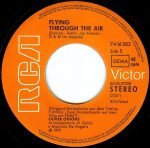 Guido & Maurizio De Angelis – Flying Through The Air / Plata And Salud 45lik Plak - Görsel 3