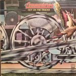 Commodores – Hot On The Tracks LP Plak