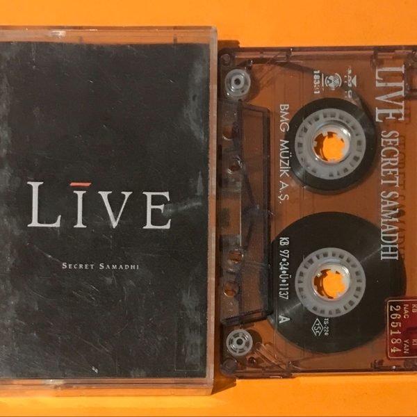 Live – Secret Samadhi Kaset