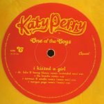 Katy Perry – One Of The Boys 2LP Rnekli Plak (İlk Baskı) - Görsel 5
