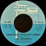 The Moments – Love On A Two-Way Street 45lik Plak (Soul)