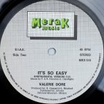 Valerie Dore – It's So Easy 12'' Maxi Single Plak - Görsel 4