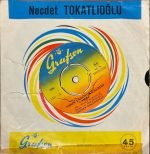 Necdet Tokatlıoğlu – Aşkın Yakıyor 45lik Plak - Görsel 2