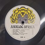 Roots Rocking Zimbabwe (The Modern Sound of Harare Townships 1975-1980) 2LP Plak - Görsel 5
