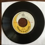 Googoosh – Gahi Khande Gahi Gerye / Hala Bavar Bekonam Ya Nakonam 45lik Plak - Görsel 2