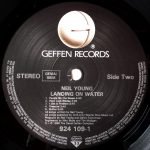 Neil Young – Landing On Water LP Plak - Görsel 3