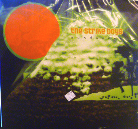 The Strike Boys – Sundowner Plak (Downtempo)